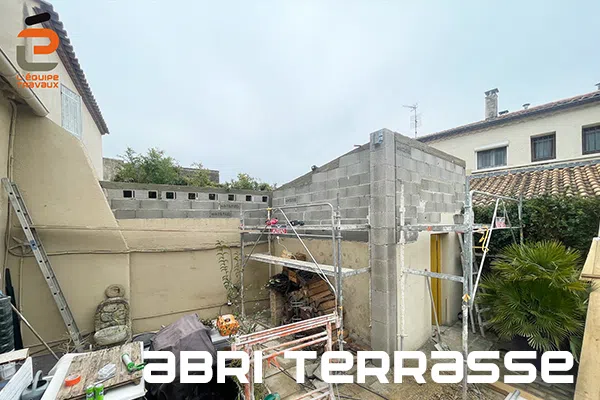 Chantier maçonnerie - réalisation d'un abri terrase et pool house à Vergèze