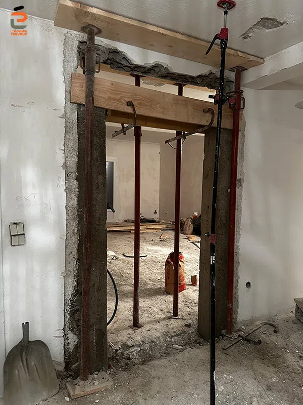 Ouverture d'une porte en sous-œuvre dans le cadre de la rénovation d'une villa à Montpellier