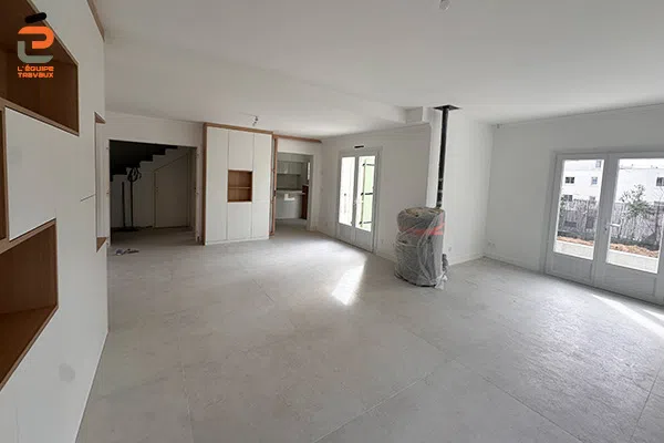 Fin de chantier de rénovation de carrelage dans le cadre de la rénovation d'une villa à Montpellier